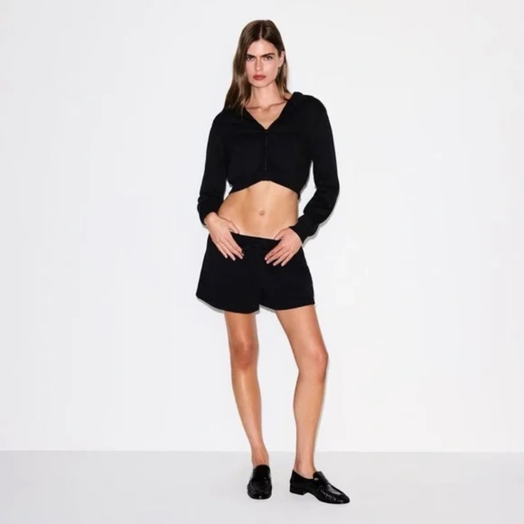 SKIMS Cotton Fleece Cropped Zip-Up Hoodie in Onyx - Picture 4 of 9